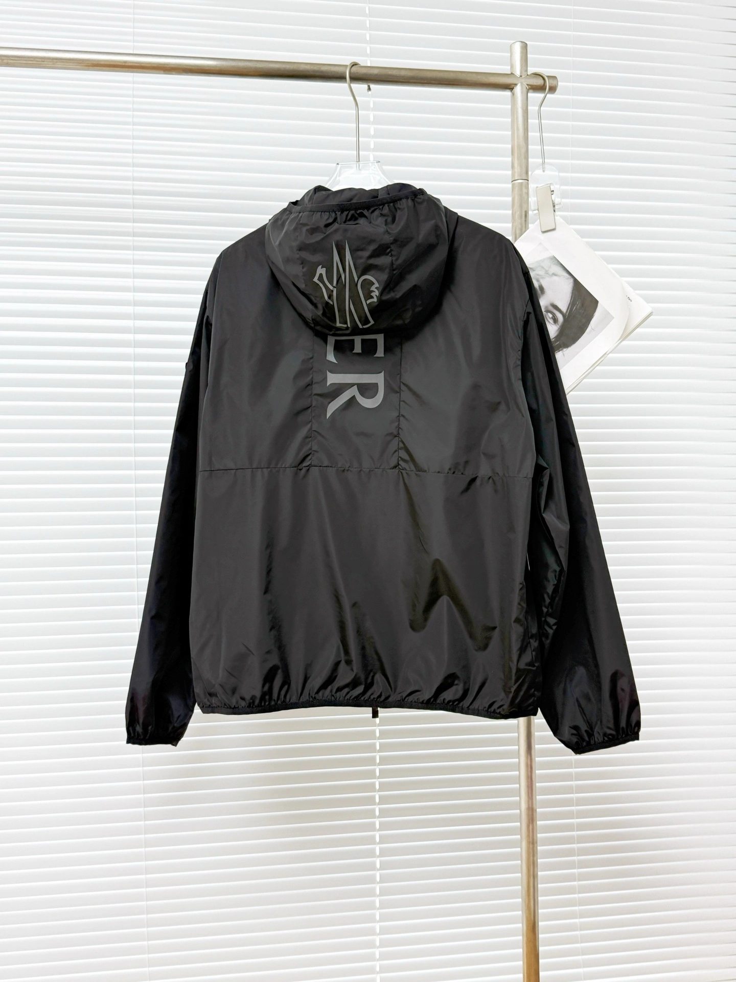 wg.luxury- 7o9385r item:E-F409G2642